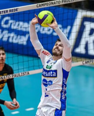 Levantador Bruninho durante um jogo