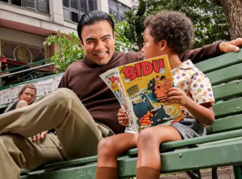 Cena do filme em que Maurício de Sousa é interpretado por seu filho Mauro de Sousa