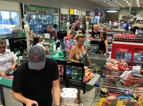 Preços dos alimentos caem pelo 4º mês consecutivo, diz IBGE