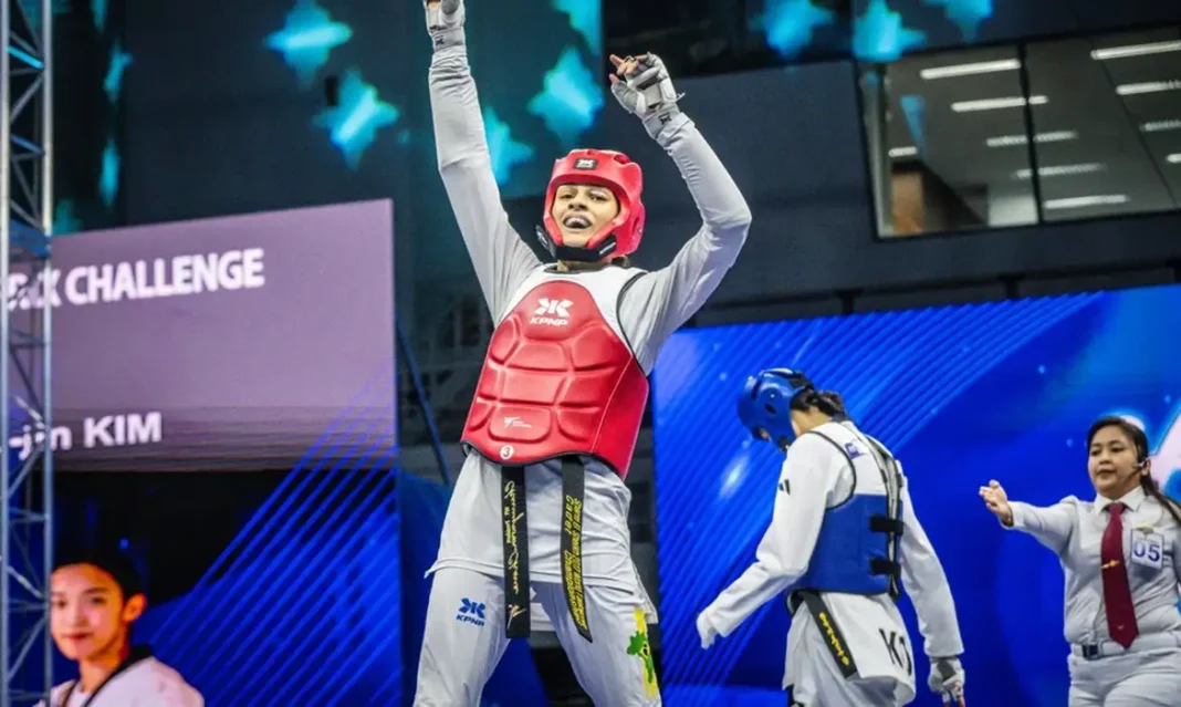 Maria Clara Pacheco campeã mundial de taekwondo