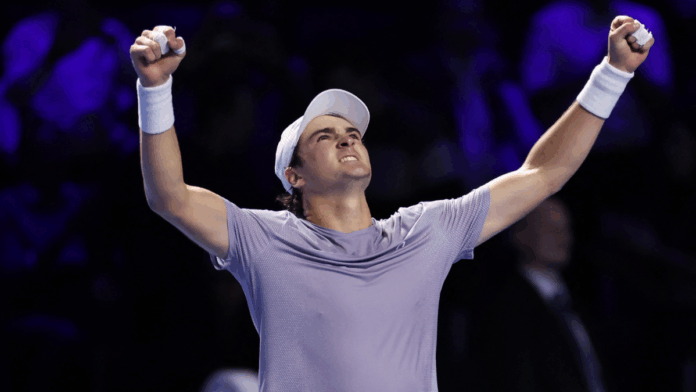 João Fonseca comemora classificação para a final do ATP 500 da Basileia