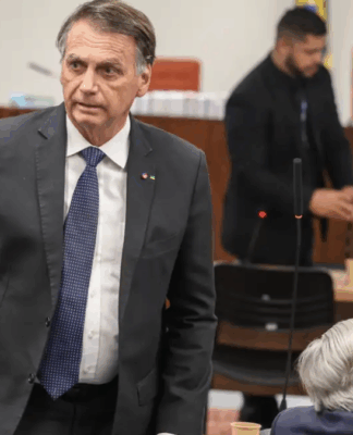Imagem do ex-presidente Jair Bolsonaro durante o interrogatório dele no STF no processo que apura tentativa de golpe de estado