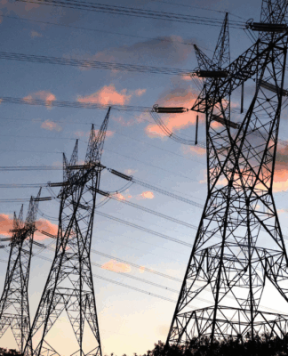 Câmara aprova MP que reformula regras do setor elétrico e amplia tarifa social de energia