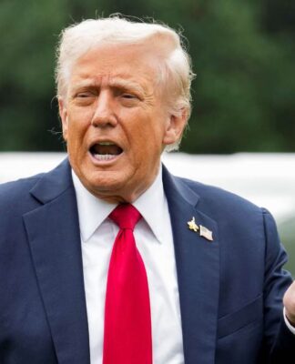 Trump chama presidente da Colombia de “cara de pau” e suspende pagamentos ao país