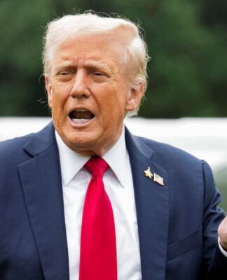 Trump chama presidente da Colombia de “cara de pau” e suspende pagamentos ao país