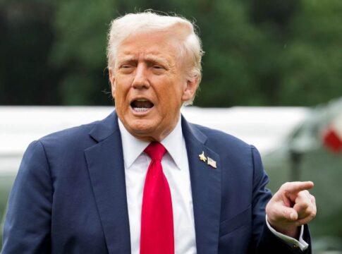 Trump chama presidente da Colombia de “cara de pau” e suspende pagamentos ao país