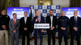 Autoridades, como o governador do Rio e o ministro da Justiça, concedem entrevista coletiva no Palácio Guanabara