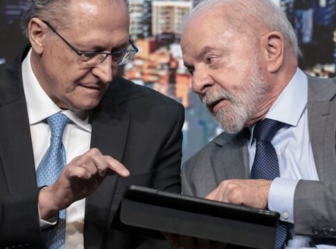 Lula anuncia programa de habitação para a classe média