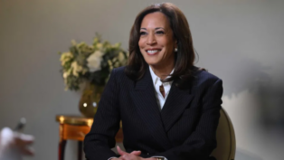 A ex-vice-presidente dos EUA, Kamala Harris, durante entrevista à BBC
