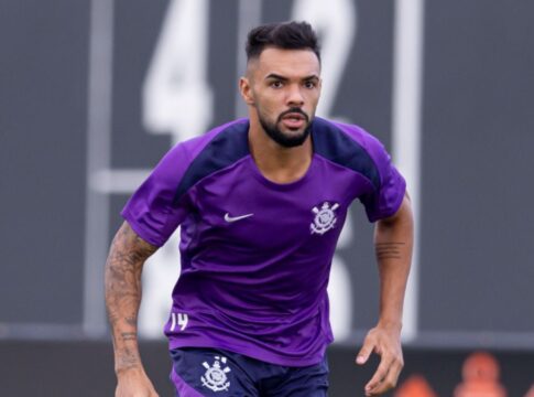 Corinthians acumula punições e sofre mais um transferban