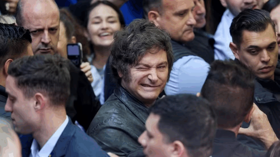 O presidente Javier Milei durante as eleições legislativas da Argentina