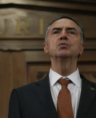 Barroso diz que pretende viver sem exposição pública após sair do STF