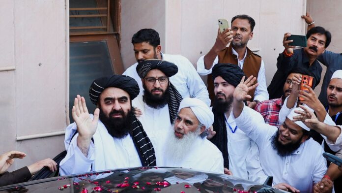 Índia estreita laços com o Talibã e diz que reabrirá a embaixada em Cabul