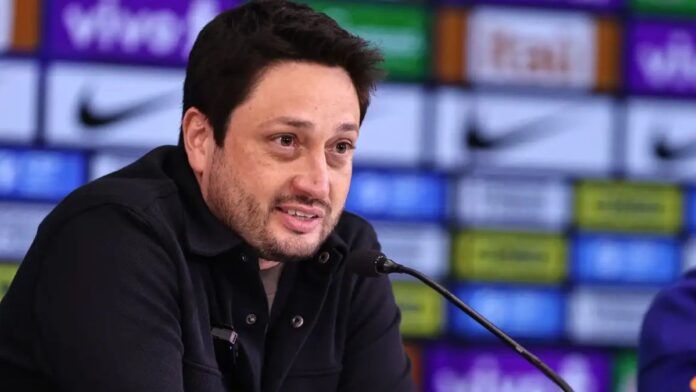 Arthur Elias convoca seleção para amistosos contra Inglaterra e Itália