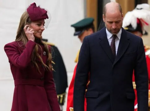 Emocionado, príncipe William segura lágrimas ao falar sobre impacto do suicídio