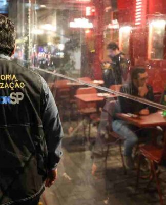 Procon fiscaliza mais de mil bares e restaurantes de SP em uma noite durante operação contra bebidas adulteradas