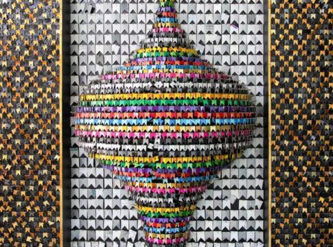 Exposição no Rio valoriza imaginário periférico de Deneir Martins