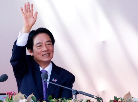 Presidente de Taiwan revela sistema de defesa aérea para combater ameaça da China