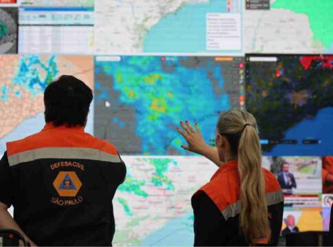 Alerta da Defesa Civil para o Litoral Paulista: rajadas de vento de moderada a forte intensidade a partir deste domingo (12/10)