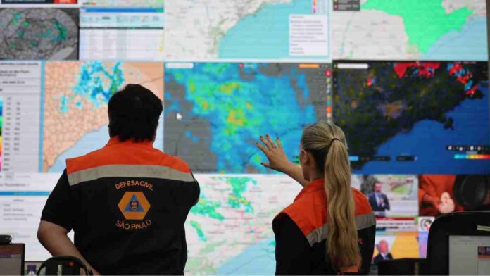 Alerta da Defesa Civil para o Litoral Paulista: rajadas de vento de moderada a forte intensidade a partir deste domingo (12/10)