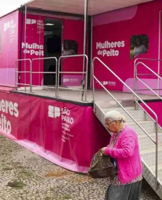 Outubro Rosa: carretas e telefone facilitam acesso à mamografia gratuita em SP