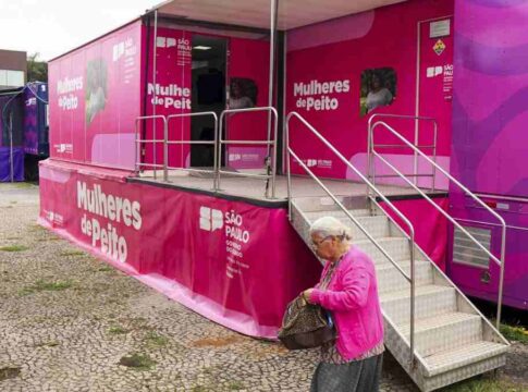 Outubro Rosa: carretas e telefone facilitam acesso à mamografia gratuita em SP