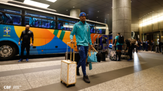 Seleção Brasileira desembarca em Tokyo para partida contra o Japão