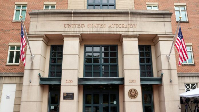 Apple é processada por uso de livros protegidos por direitos autorais para treinar IA