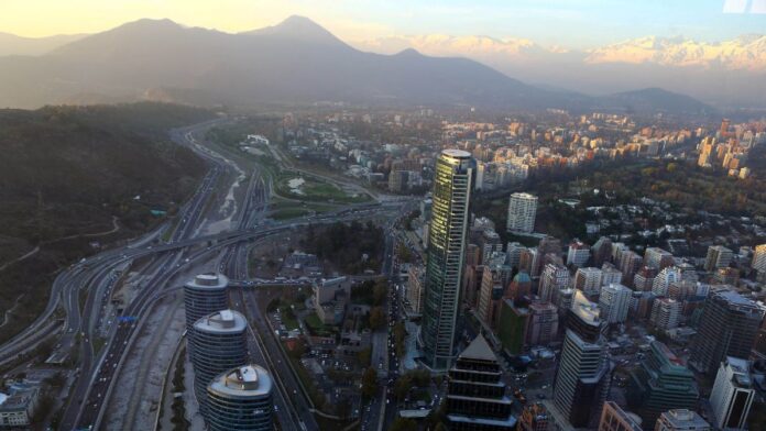 Terremoto de magnitude 7,8 atinge extremo sul da América do Sul e provoca alerta de tsunami