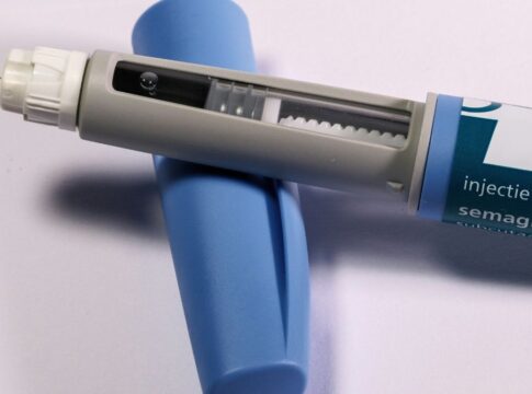 Tratamento para obesidade com canetas injetáveis pode ajudar pacientes hepáticos