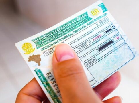 Imagem coloirda de CNH