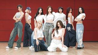 Grupo coreano TWICE, composto por nove meninas coreanas