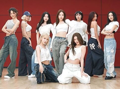 Grupo coreano TWICE, composto por nove meninas coreanas
