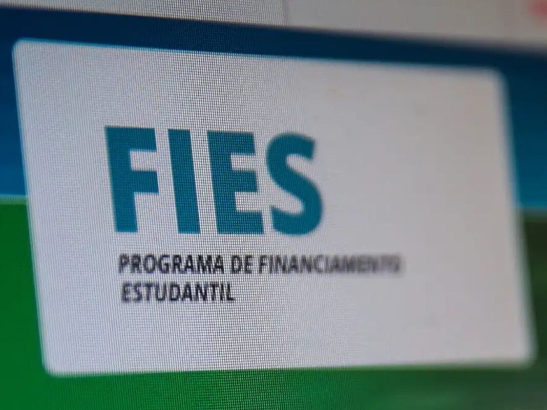Fundo de Financiamento Estudantil (Fies)