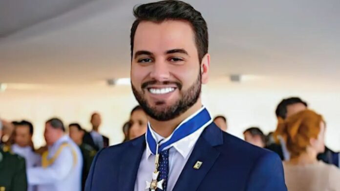 Em carta de próprio punho, Filipe Martins pede a Moraes volta de advogados