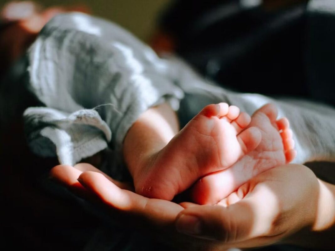 Imagem colorida de bebê