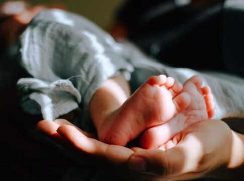 Imagem colorida de bebê