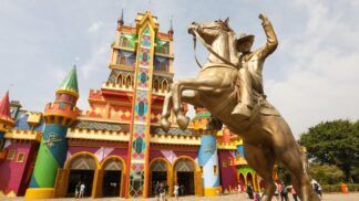 Imagem colorida do Beto Carreiro Word