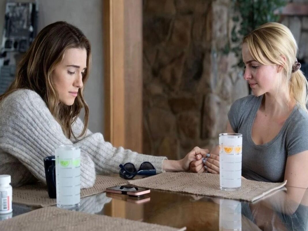 Imagem colorida das personagens do filme 