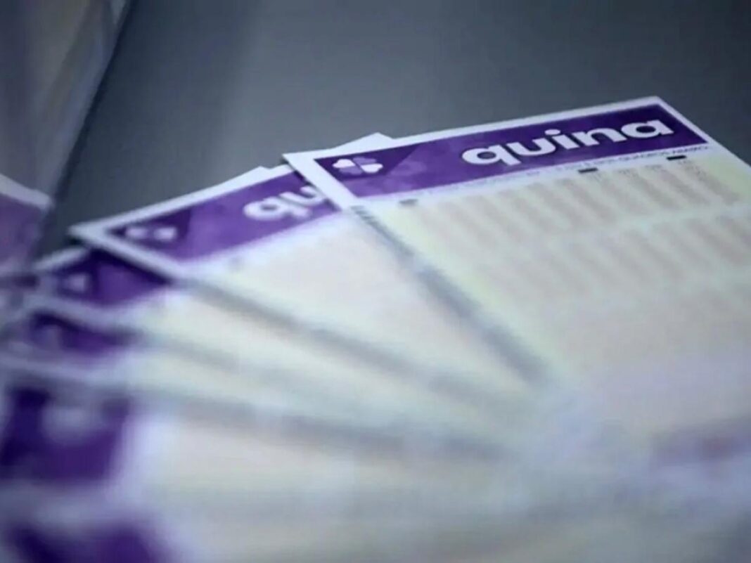 Imagem colorida de bilhete da Quina