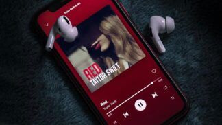 Imagem colorida de álbum da Taylor