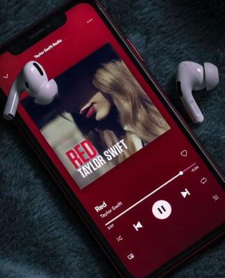 Imagem colorida de álbum da Taylor