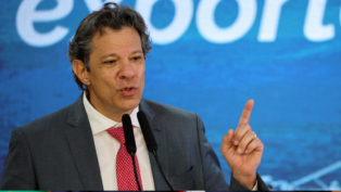 Fernando Haddad falando em evento