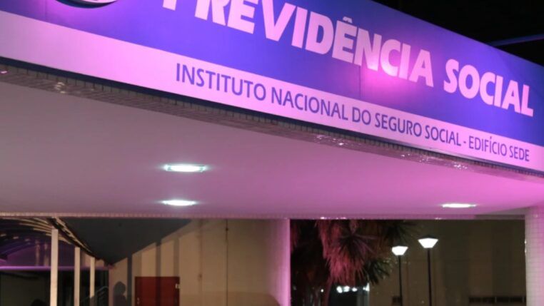 Na imagem vemos a fachada de um estabelecimento da Previdência social