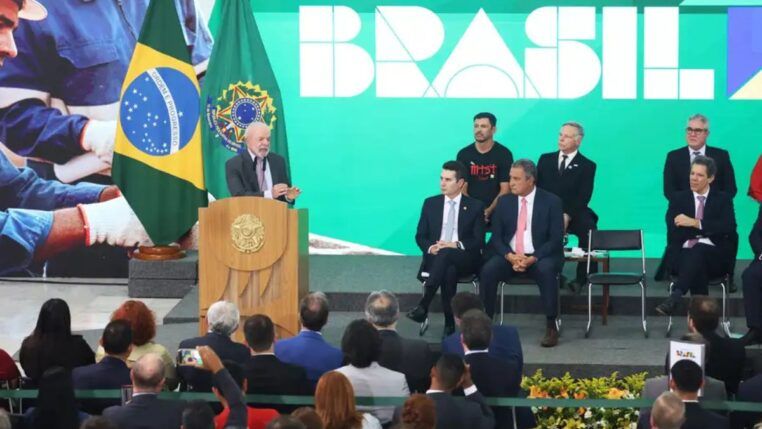 Lula (PT) lança o Reforma Casa Brasil no Palácio do Planalto
