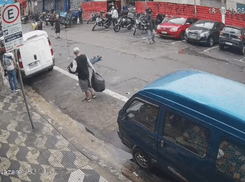 Motofretista é baleado na região da 25 de Março e associação exige reforço policial