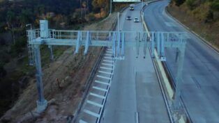 Sistema de pedágio free flow