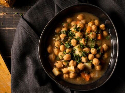 Prato feito com proteína de soja