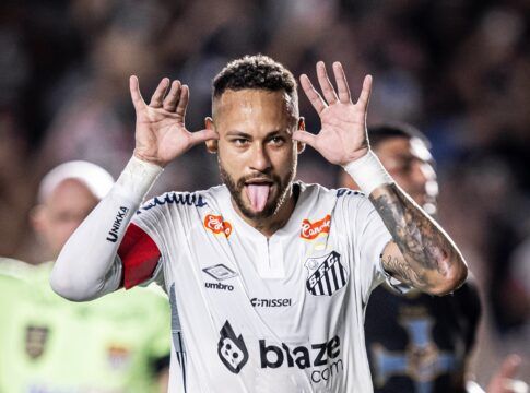 Pais de Neymar compram marca Pelé e abrem conversas com o Santos sobre uso comercial