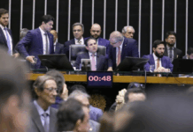 Discussão e votação de propostas legislativas na Câmara dos Deputados